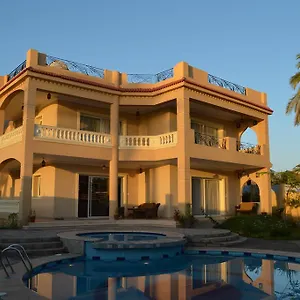  Hébergement de vacances House Of Hathor